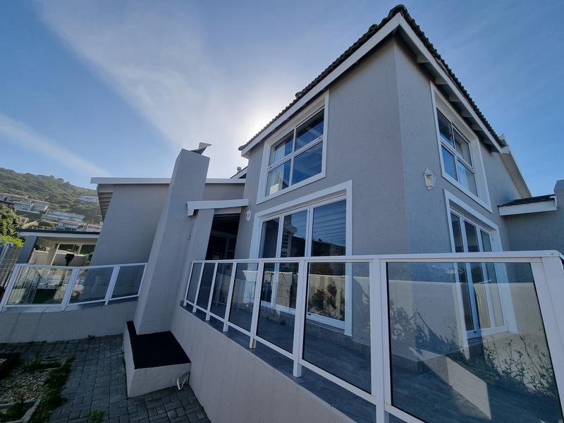 4 Bedroom Property for Sale in Outeniqua Strand Western Cape